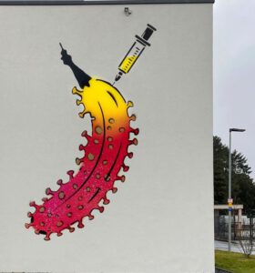 „Es ist die Kunst zu impfen“ – Ruhrgebietskonferenz-Pflege und Streetartkünstler Thomas Baumgärtel verleihen die Impfbanane